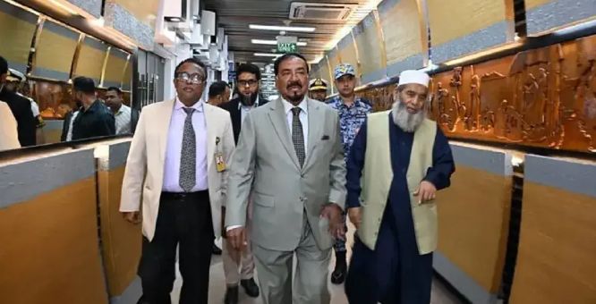 খামেনির জানাজায় যোগ দিতে ইরানের পথে স্পিকার হাফিজ উদ্দিন,