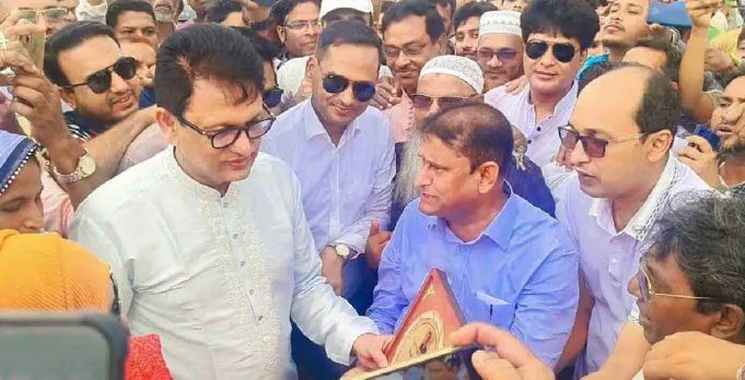 নওগাঁর,মান্দা,উপজেলায় আগমন শিক্ষামন্ত্রী,