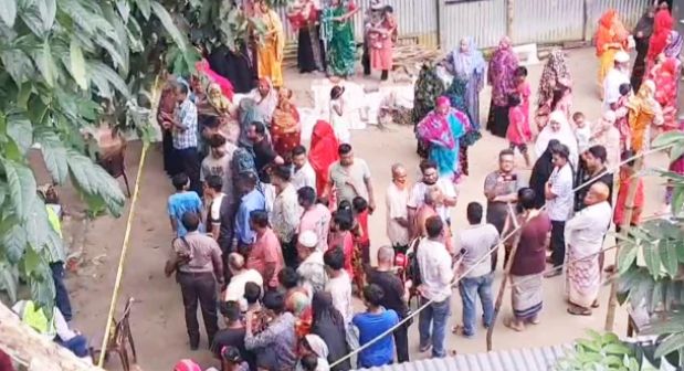 ফরিদপুরে সৎ, মাকে হত্যার ১০ বছর পর আপন মাকেও হত্যা, পলাতক ছেলে