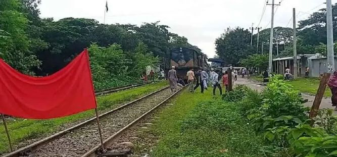 ঢাকা-ময়মনসিংহ রেলপথে ট্রেন চলাচল বন্ধ
