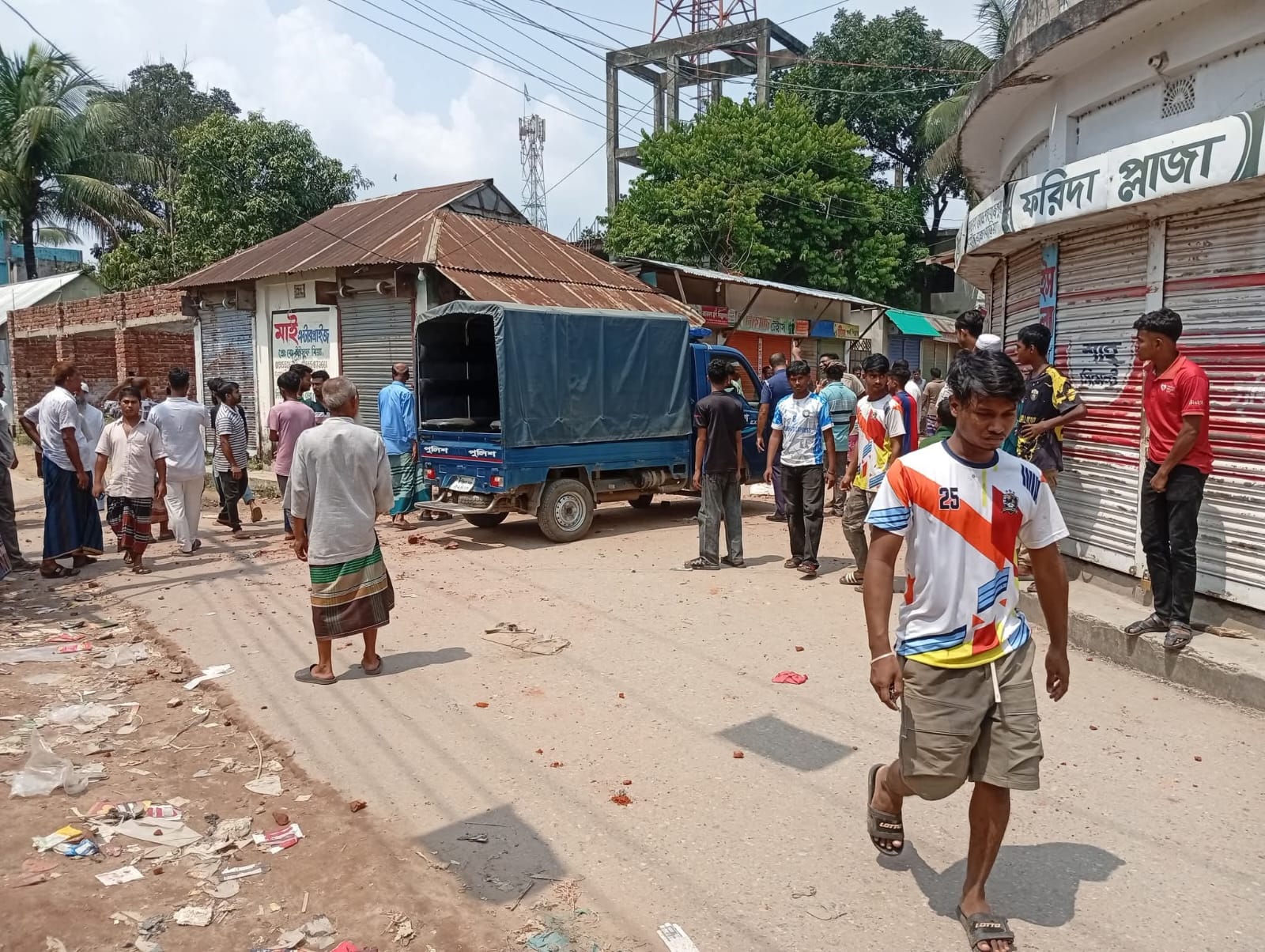 সরাইলে জমি বিরোধে দুই পক্ষের সংঘর্ষ, আহত ২০,