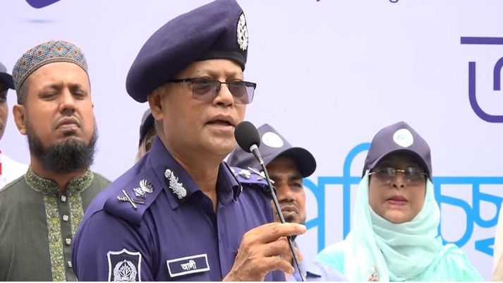 সরকারের বিরুদ্ধে ষড়যন্ত্রকারী পুলিশ অফিসারদের চিহ্নিত করা হয়েছে,