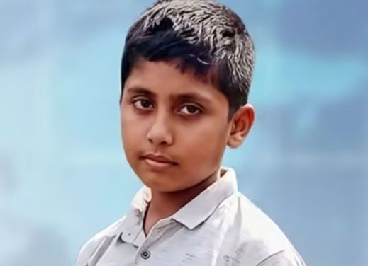 চাঁদপুরের মতলব উত্তর উপজেলার চর লক্ষ্মীপুর গ্রামের ১১ বছর বয়সী শিশু মহিন নি-খোঁ-জ হয়েছে,